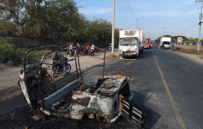 Una pareja perdió la vida en un accidente de tránsito en la vía que comunica a Malambo y Caracolí